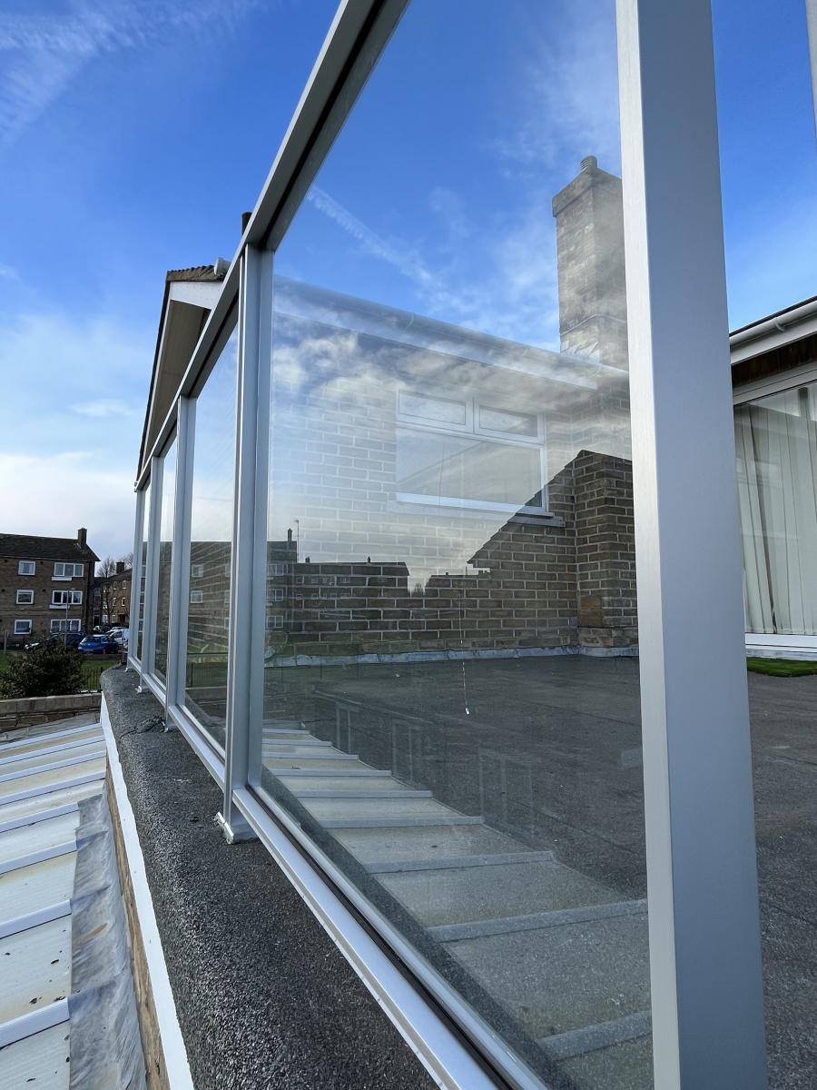 BI-A10-Aluminium-and-Glass-Balustrades-glass-view