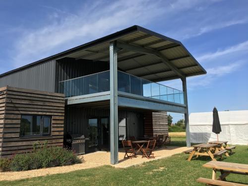 Frameless balustrade with handrail Balcony Installations