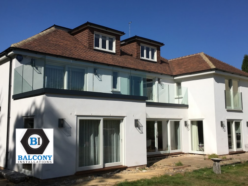 Side fixed frameless balustrade - Balcony Installations.JPG