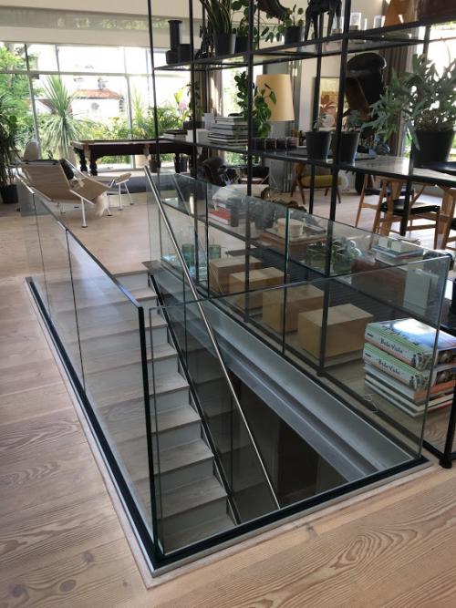 atrium frameless internal balustrade by Balcony Installations